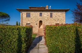 19غرفة کاخ  411 متر مربع Cortona, ایتالیا. 980,000 €