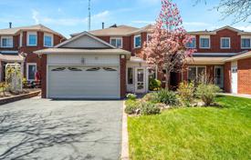 خانه  – اسکاربرو، تورنتو, تورنتو, انتاریو,  کانادا. C$1,229,000