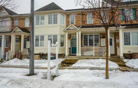  دو خانه بهم متصل – اسکاربرو، تورنتو, تورنتو, انتاریو,  کانادا. C$1,135,000