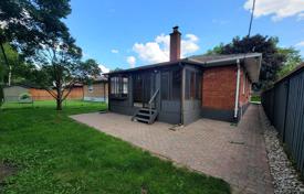 11غرفة خانه  Etobicoke, کانادا. C$2,122,000