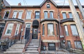  دو خانه بهم متصل – Gerrard Street East, تورنتو, انتاریو,  کانادا. C$1,379,000