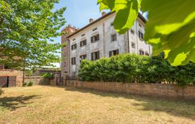 50غرفة کاخ  2454 متر مربع Montepulciano, ایتالیا. 1,590,000 €