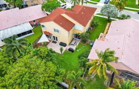 خانه  – Pembroke Pines, Broward, فلوریدا,  ایالات متحده آمریکا. $730,000