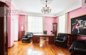5غرفة آپارتمان  247 متر مربع Moscow, روسیه. $1,440 في الأسبوع