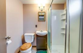 9غرفة خانه  Etobicoke, کانادا. C$1,543,000