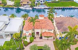 7غرفة ویلا  520 متر مربع Fort Lauderdale, ایالات متحده آمریکا. $2,249,000