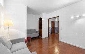 7غرفة آپارتمان  208 متر مربع لیسبون, پرتغال. 950,000 €