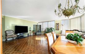 آپارتمان  – نورث یورک, تورنتو, انتاریو,  کانادا. C$871,000