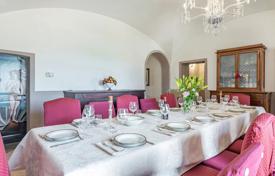 37غرفة ویلا  Monte San Savino, ایتالیا. 3,200,000 €