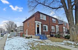 3غرفة  دو خانه بهم متصل East York, کانادا. C$1,716,000