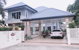دو خانه بهم چسبیده – پاتایا, Chonburi, تایلند. $422,000