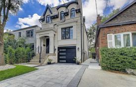 خانه  – East York, تورنتو, انتاریو,  کانادا. C$2,010,000