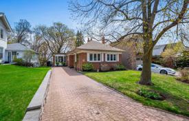 12غرفة خانه  Old Toronto, کانادا. C$2,549,000