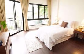 4غرفة دو خانه بهم چسبیده Khlong Toei, تایلند. $3,700 في الأسبوع