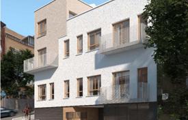 ساختمان تازه ساز – Badalona, بارسلون, کاتالونیا,  اسپانیا. 220,000 €