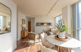 6غرفة آپارتمان  Old Toronto, کانادا. C$708,000