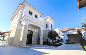 5غرفة دو خانه بهم چسبیده 795 متر مربع Pervolia, قبرس. 5,520,000 €