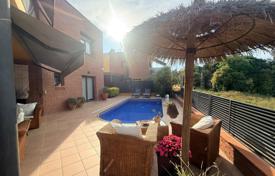 4غرفة کلبه کوهستانی  225 متر مربع لورت دو مار, اسپانیا. 695,000 €