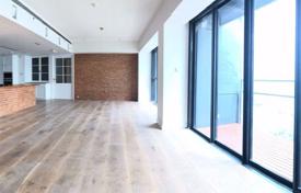 3غرفة شقق في الوحدات السكنية Sathon, تایلند. $3,700 في الأسبوع