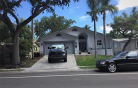 دو خانه بهم چسبیده – Hollywood, فلوریدا, ایالات متحده آمریکا. $750,000