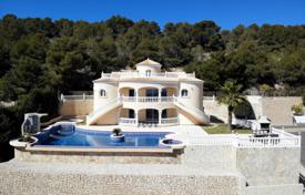 دو خانه بهم چسبیده – کالپ, والنسیا, اسپانیا. 1,100,000 €