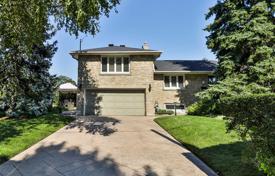 خانه  – Etobicoke, تورنتو, انتاریو,  کانادا. C$1,519,000