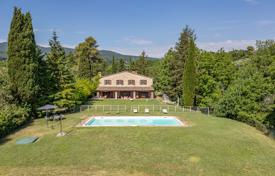 12غرفة کاخ  542 متر مربع Cetona, ایتالیا. 1,450,000 €