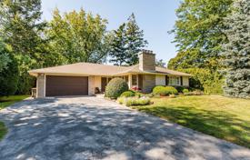 خانه  – Etobicoke, تورنتو, انتاریو,  کانادا. C$2,604,000