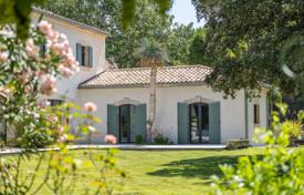 16غرفة ویلا  L'Isle-sur-la-Sorgue, فرانسه. 4,900,000 €