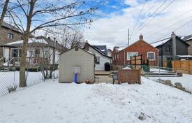 6غرفة خانه  Etobicoke, کانادا. C$1,262,000
