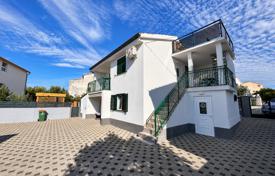 6غرفة خانه  170 متر مربع Vodice, کرواسی. 440,000 €