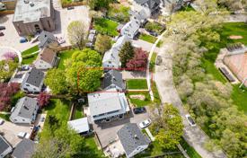 7غرفة خانه  Etobicoke, کانادا. C$1,294,000