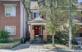  دو خانه بهم متصل – Euclid Avenue, تورنتو, انتاریو,  کانادا. C$2,410,000