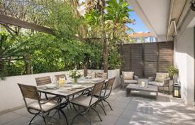 6غرفة آپارتمان  Californie - Pezou, فرانسه. 990,000 €