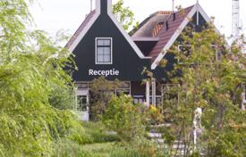 دو خانه بهم چسبیده – North Holland, هلند. 3,200 € هفته ای