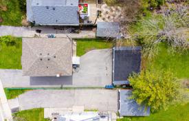 13غرفة خانه  Etobicoke, کانادا. C$2,134,000
