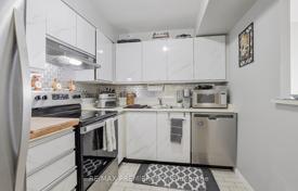 4غرفة آپارتمان  اسکاربرو، تورنتو, کانادا. C$873,000