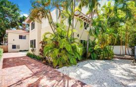 دو خانه بهم چسبیده – سواحل میامی, فلوریدا, ایالات متحده آمریکا. $1,490,000