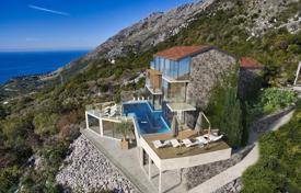 6غرفة ویلا  700 متر مربع Petrovac, مونته نگرو. 1,600,000 €
