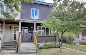  دو خانه بهم متصل – East York, تورنتو, انتاریو,  کانادا. C$985,000