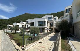 4غرفة ویلا  400 متر مربع Kumbor, مونته نگرو. 850,000 €
