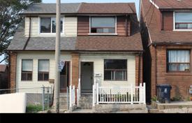  دو خانه بهم متصل – Dufferin Street, تورنتو, انتاریو,  کانادا. C$1,062,000
