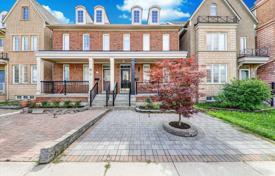  دو خانه بهم متصل – نورث یورک, تورنتو, انتاریو,  کانادا. C$984,000