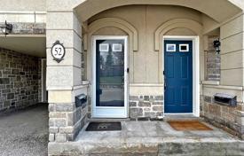  دو خانه بهم متصل – نورث یورک, تورنتو, انتاریو,  کانادا. C$1,734,000