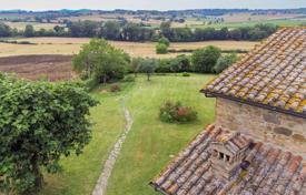 5غرفة ویلا  550 متر مربع Perugia, ایتالیا. 950,000 €