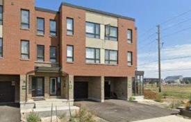 6غرفة  دو خانه بهم متصل Etobicoke, کانادا. C$1,917,000