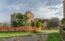 16غرفة کاخ  586 متر مربع San Gimignano, ایتالیا. 1,200,000 €