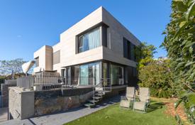 5غرفة خانه  355 متر مربع Mataro, اسپانیا. 850,000 €