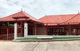 2غرفة ویلا  464 متر مربع Mueang Phuket, تایلند. $444,000