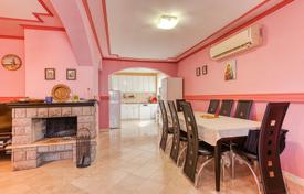 6غرفة دو خانه بهم چسبیده 200 متر مربع Stoliv, مونته نگرو. 950,000 €